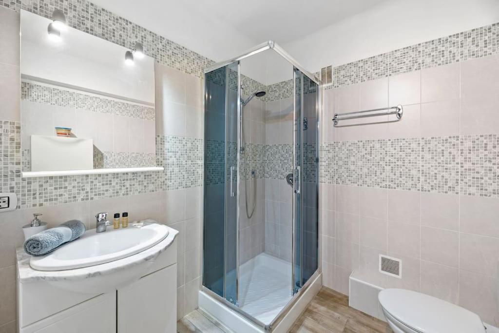 Le Landelle - Centre- Climatisation -Proche Gare Sncf Apartman Menton Kültér fotó