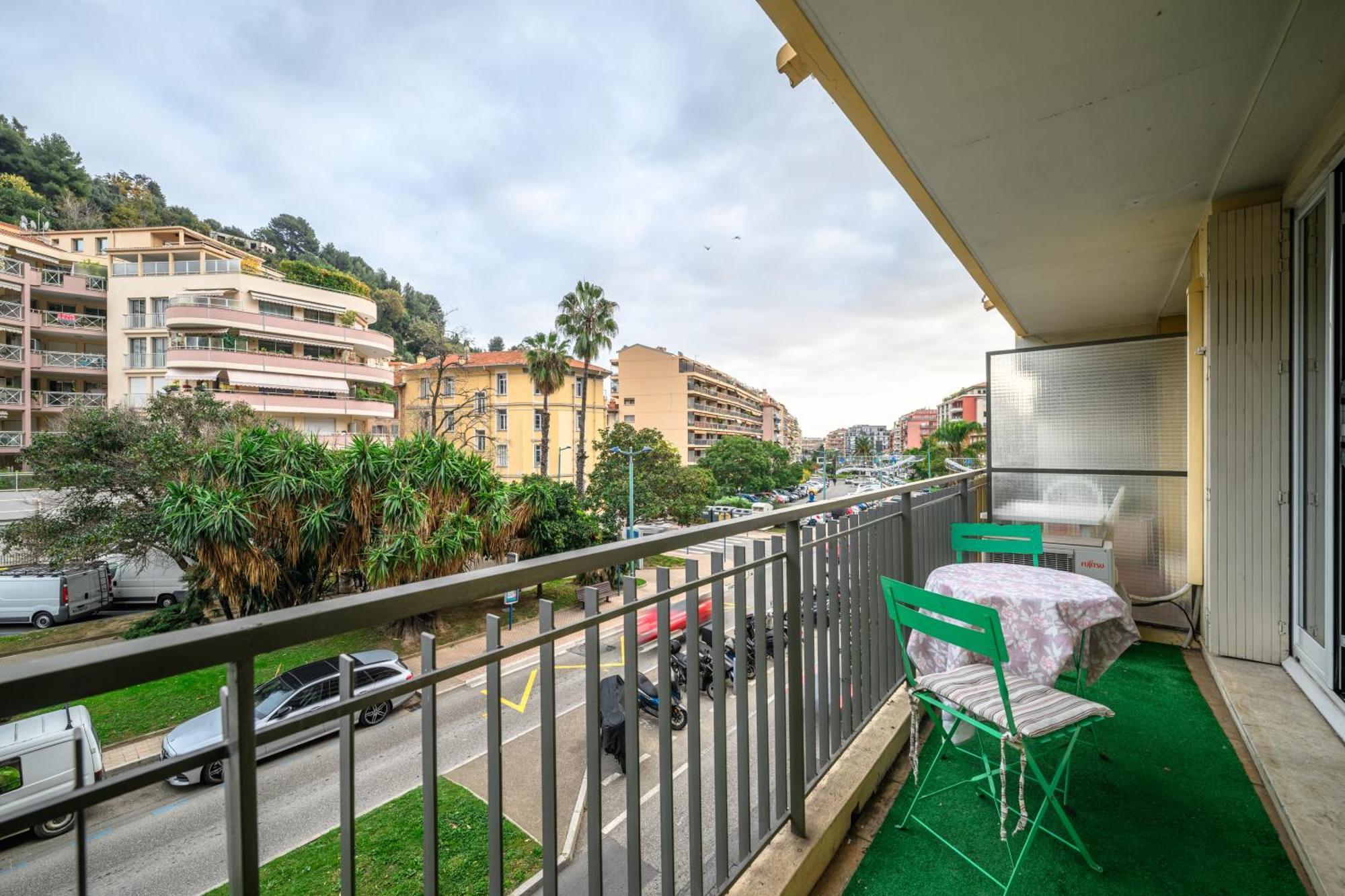 Le Landelle - Centre- Climatisation -Proche Gare Sncf Apartman Menton Kültér fotó